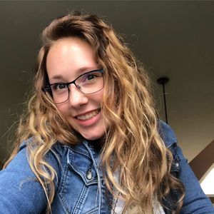 Meet your Posher, Courtney